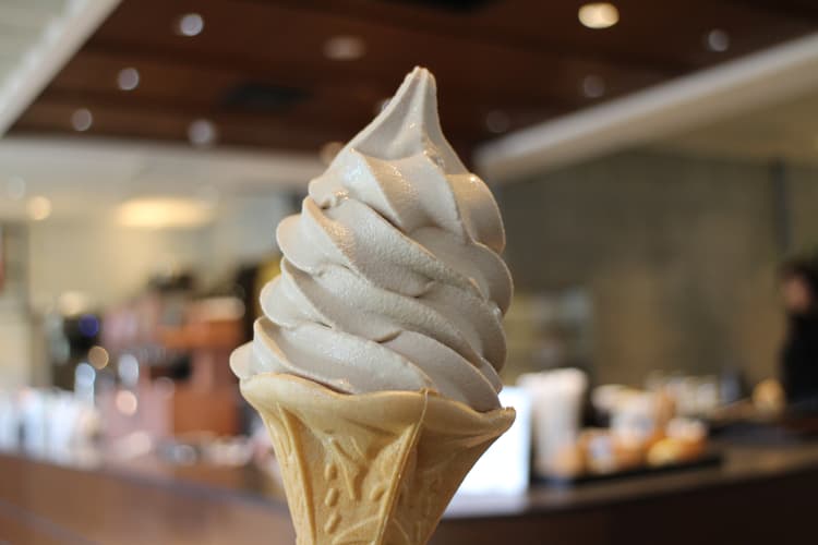 Auto-dispensed soft serve